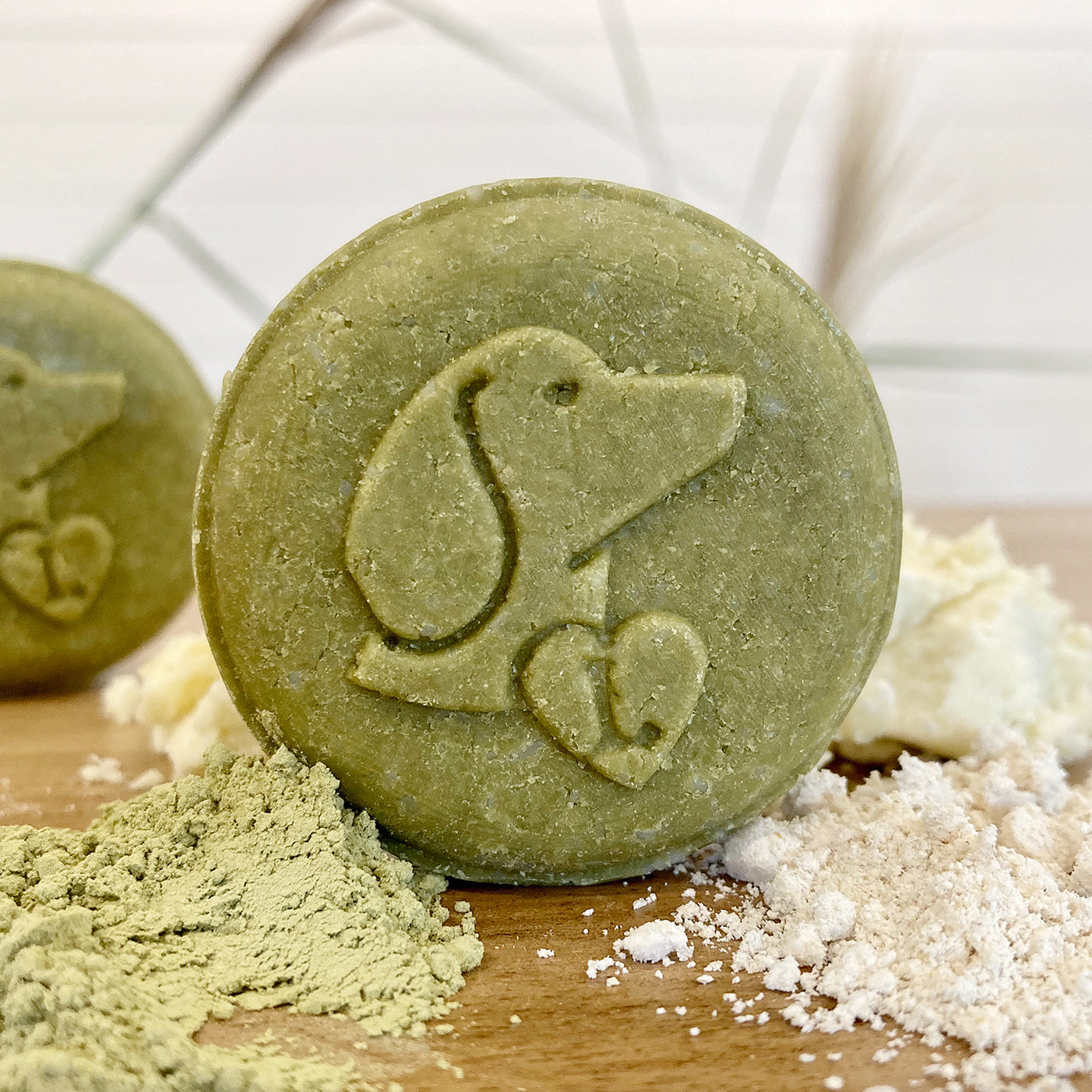 Pet shampoo bar